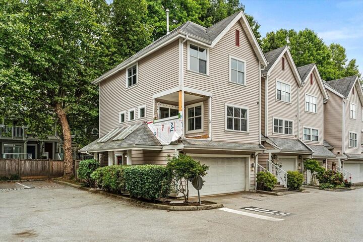 Property Photo:  2450 Hawthorne Avenue 51  BC V3C 6B3 