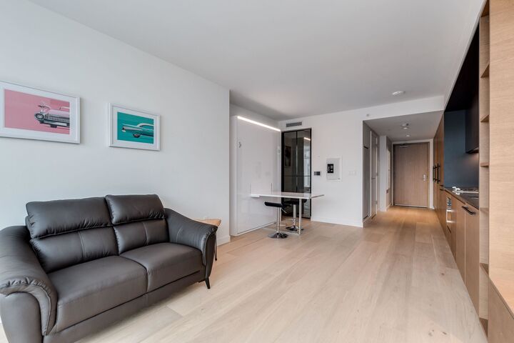 Property Photo:  1289 Hornby Street 3006  BC V6Z 0G7 