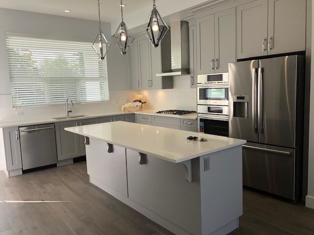 Property Photo: 16532 20A Avenue BC V3Z 0X6