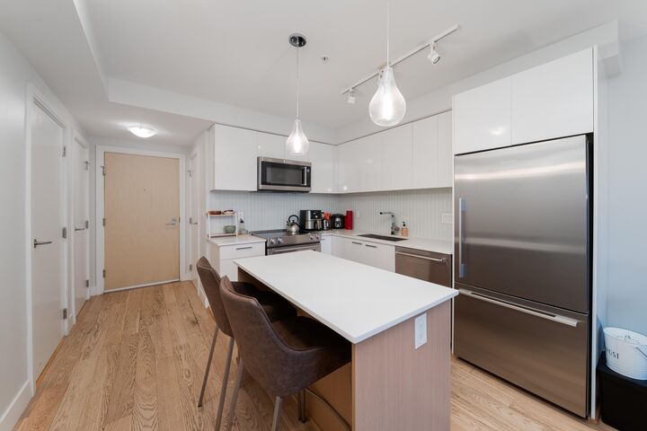 Property Photo:  233 Kingsway 403  BC V5T 3J5 