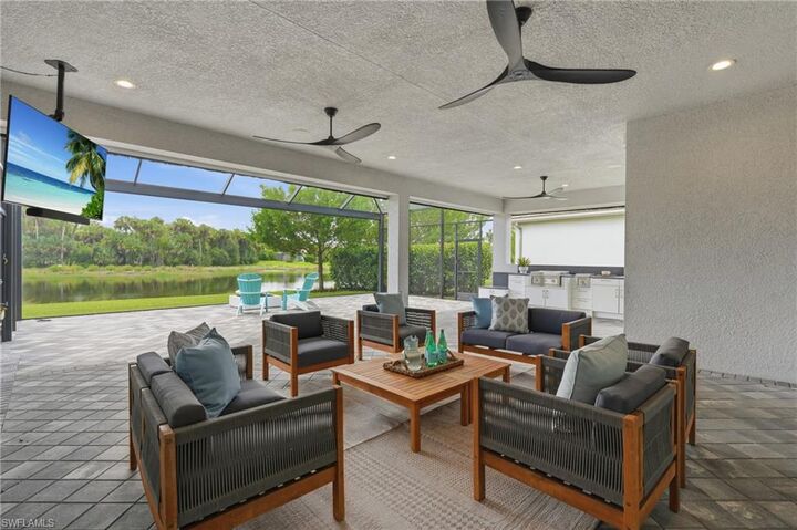 Property Photo:  11636 Periwinkle Dr  FL 34120 