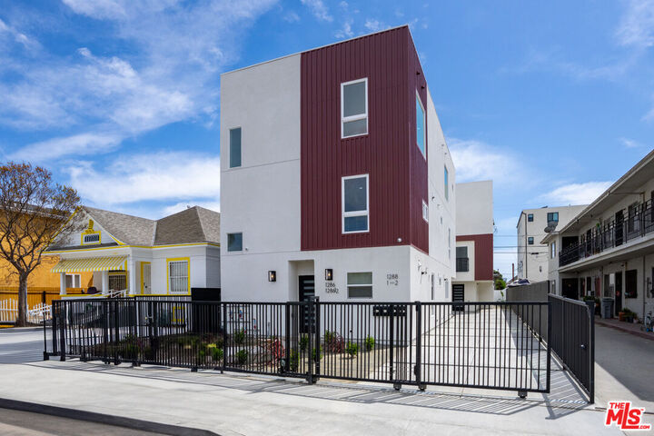 Property Photo: 1286 W 35th Pl CA 90007