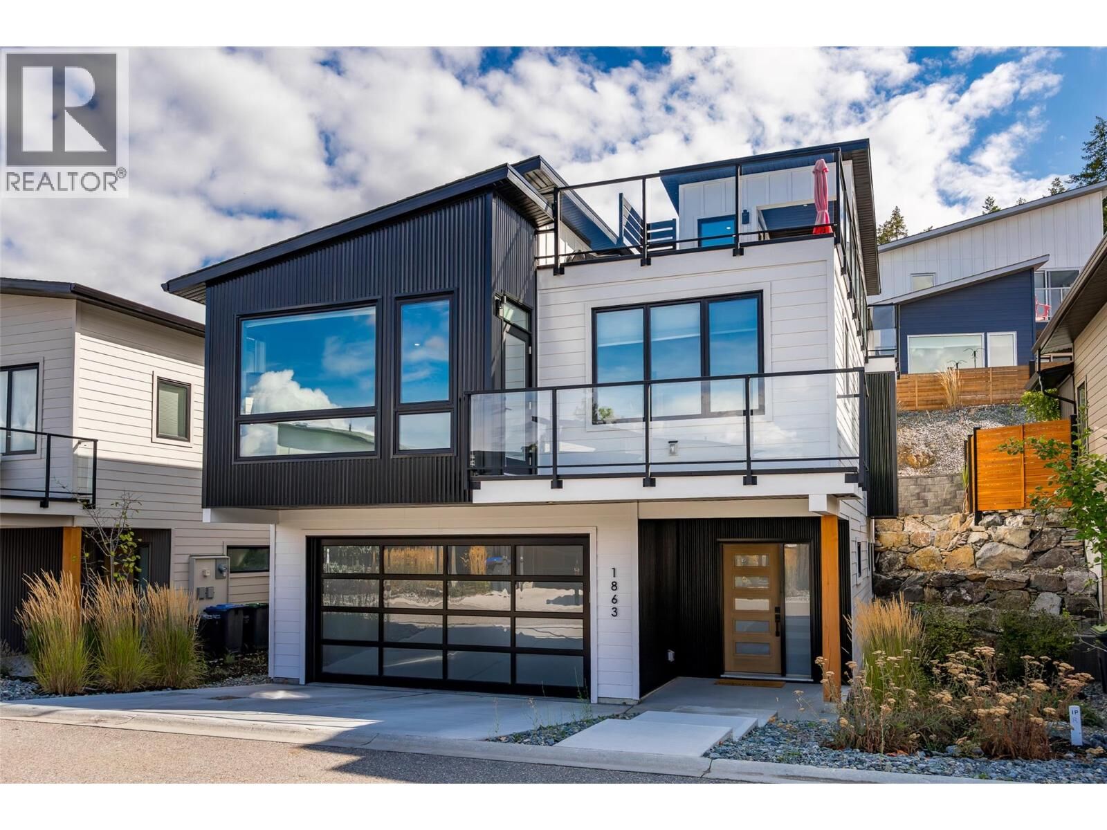 Photo de la propriété:  1863 Grey Owl Court  BC V1V 0C6 