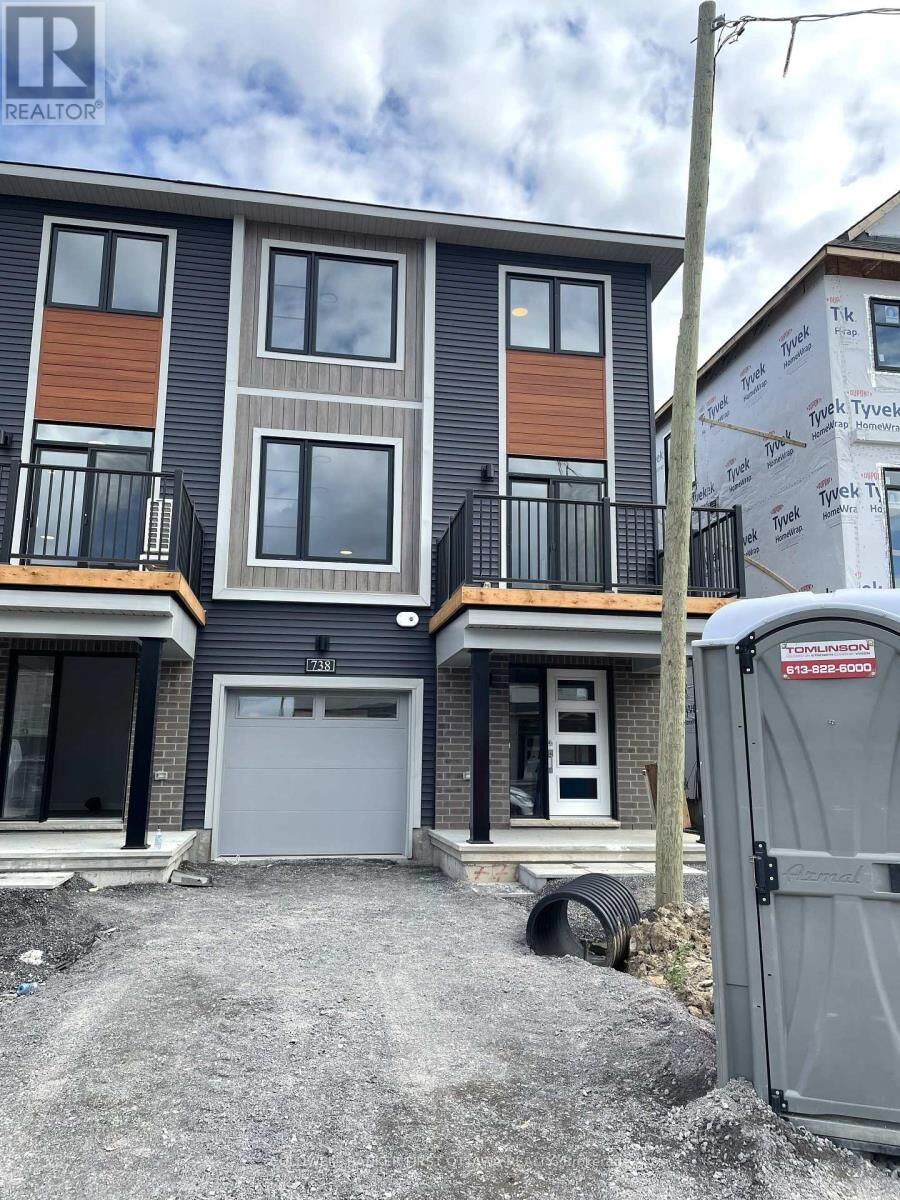 Property Photo: 738 Harold Mathie Street ON K0A 1A0