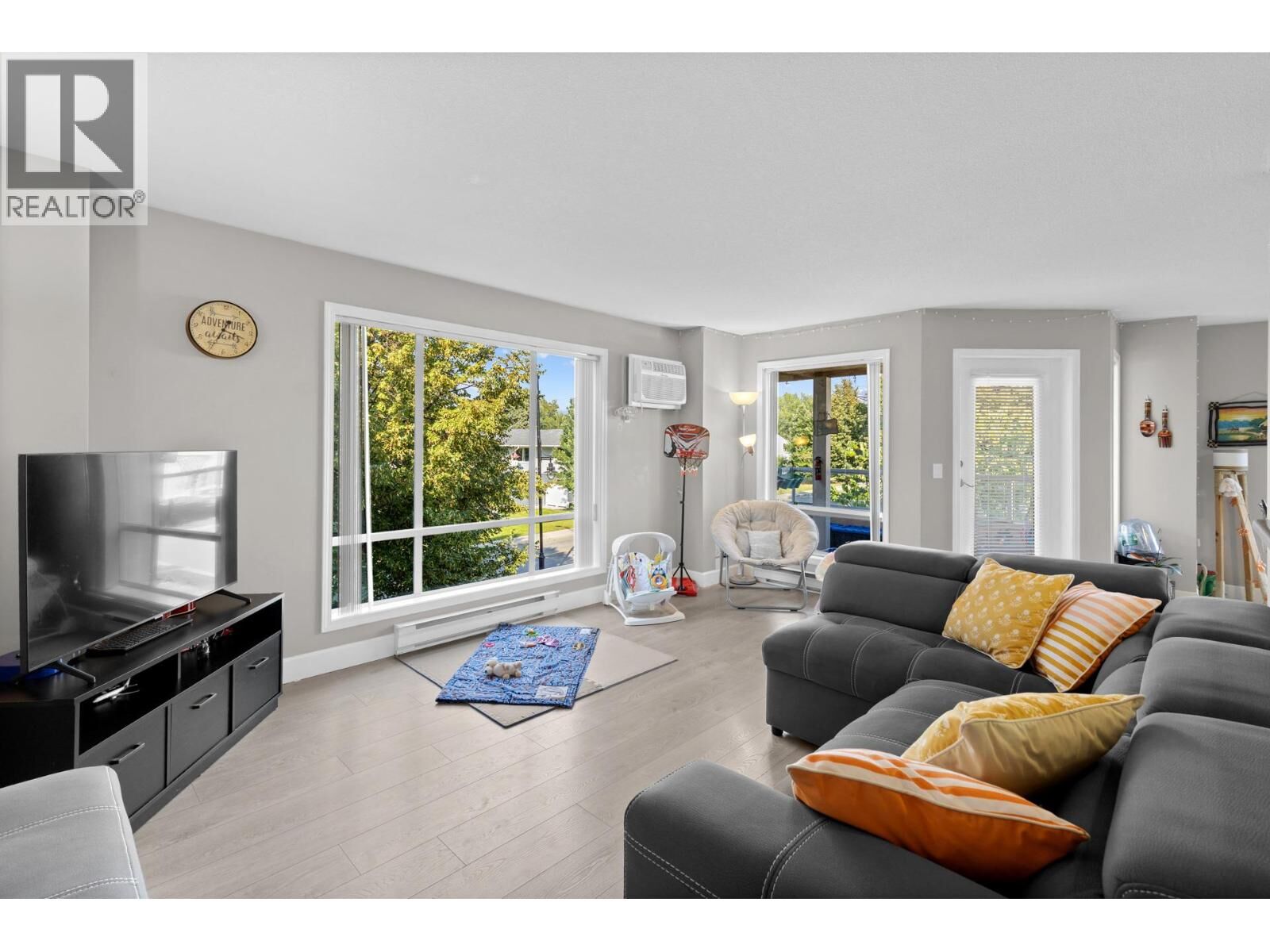 Property Photo: 727 Houghton Road 212 BC V1X 7J7