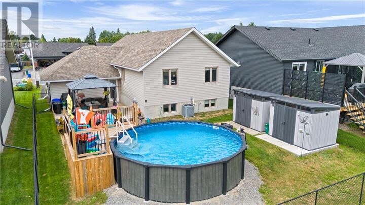 Property Photo:  41 Meadowgreen Drive  ON P3L 0B1 