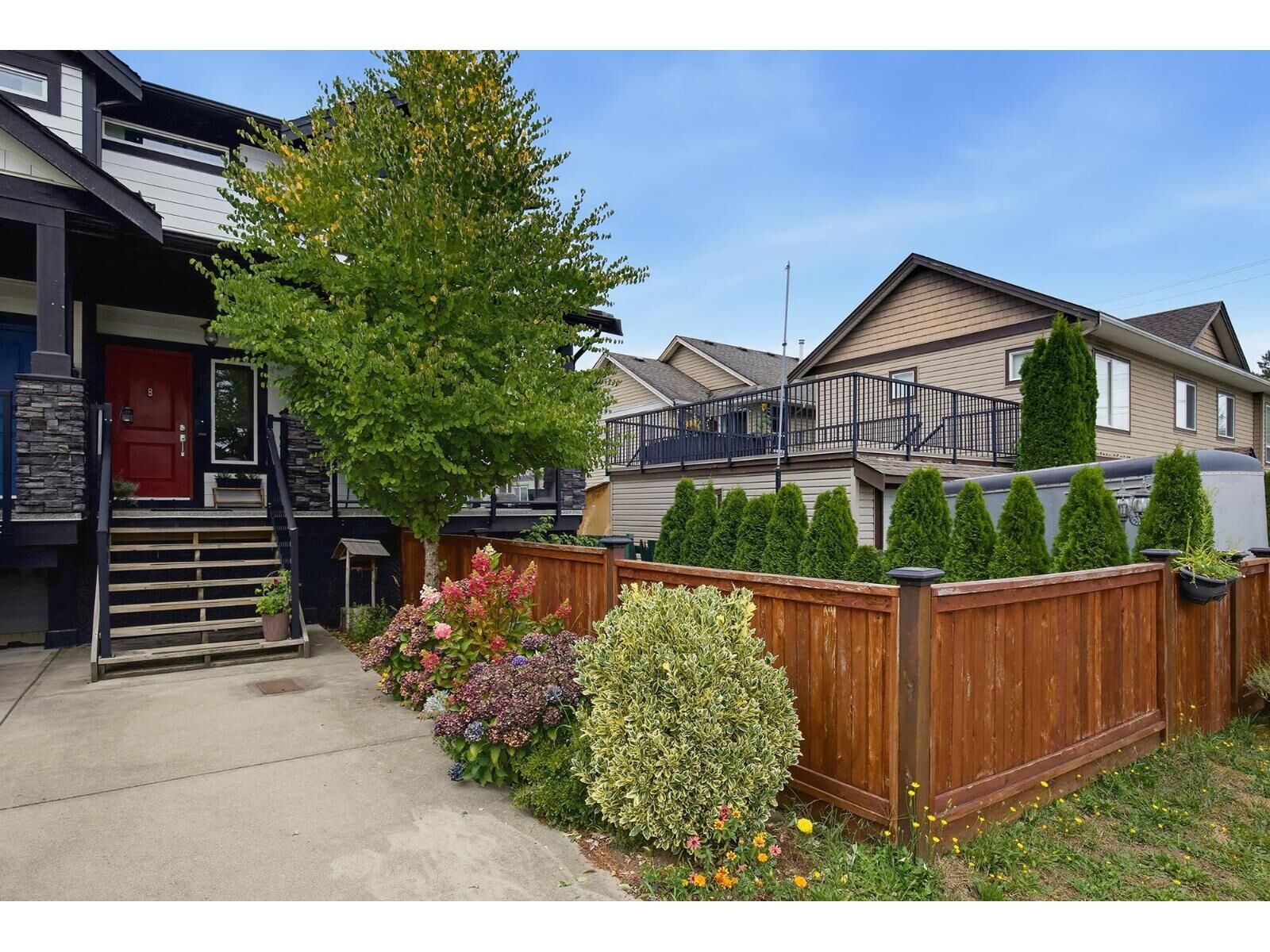 Property Photo:  33367 5th Avenue  BC V2V 1W2 