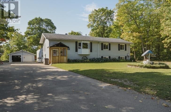 Property Photo:  263 Fifth Undefined E  ON P6A 5K8 