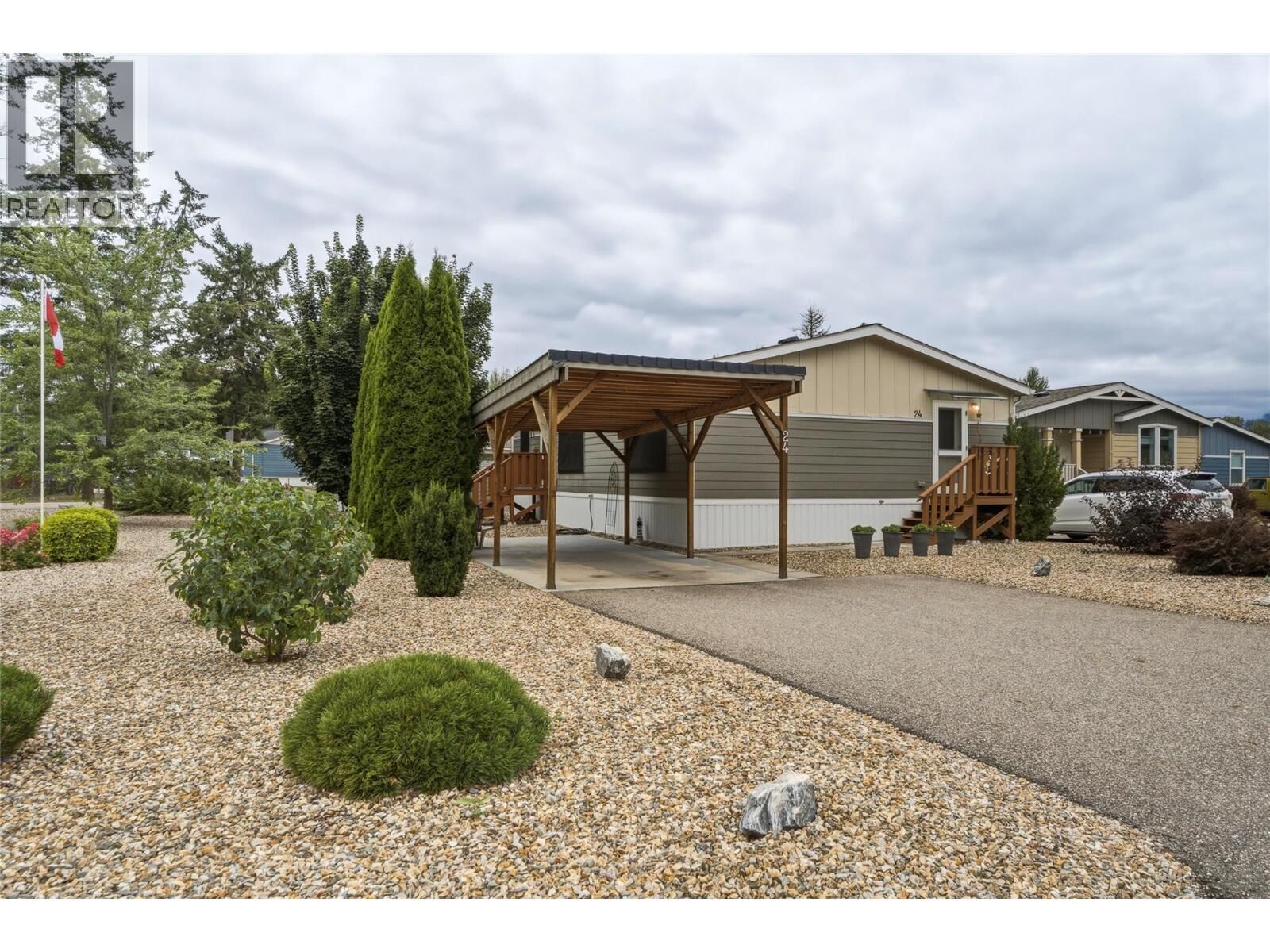 Property Photo:  4811 10A Avenue Northeast 24  BC V1E 1C5 