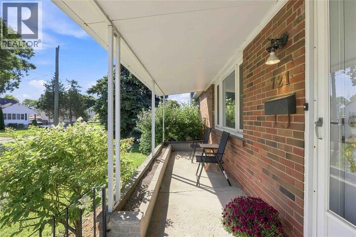 Photo de la propriété: 721 William Avenue ON N7T 7C7