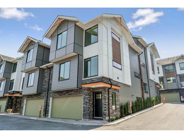Property Photo: 6035 141 Street 26 BC V3X 0L6