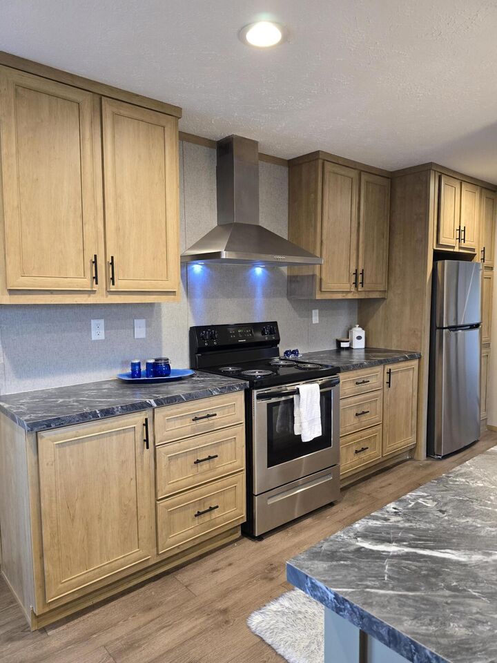 Property Photo: 215 E Juniper Avenue FL 32433