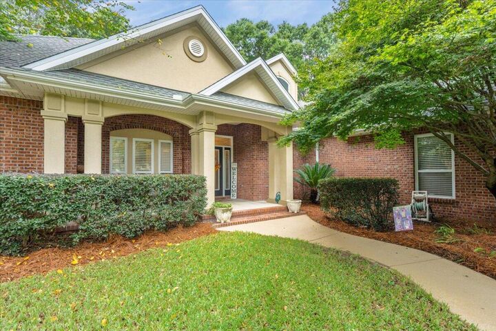 Property Photo:  5808 S Mosley Lane  FL 32539 
