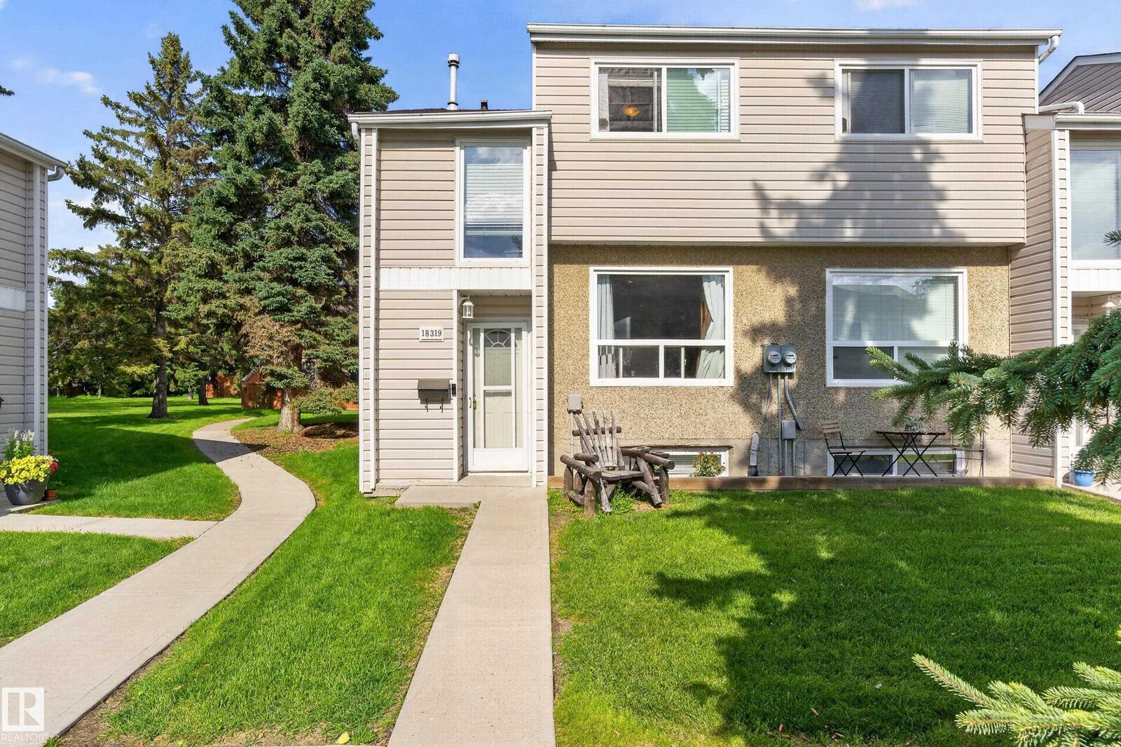 Property Photo:  18319 93 Avenue NW  AB T5T 1V2 