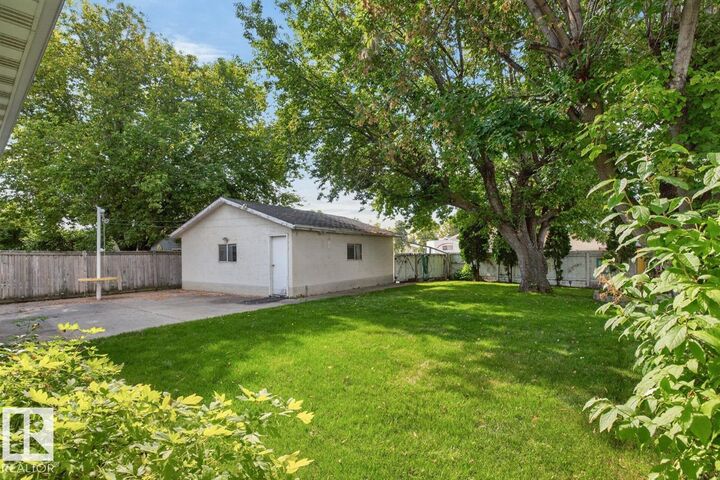 Property Photo:  76 Corinthia Drive  AB T9E 4X2 