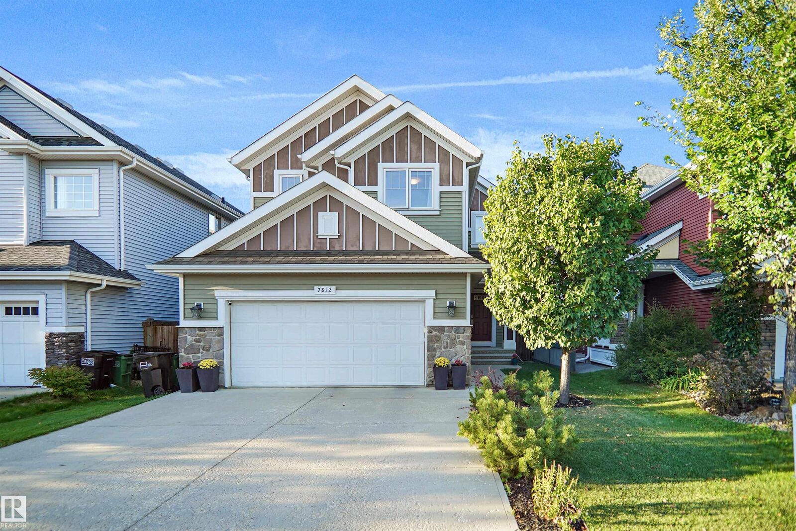 Property Photo:  7812 18 Avenue SW  AB T6X 0V3 