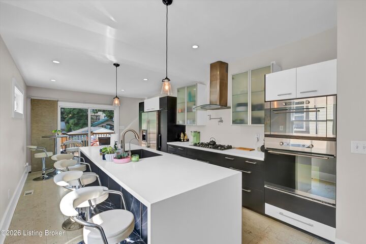 Property Photo:  142 N Birchwood Ave  KY 40206 