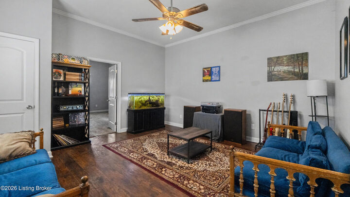 Property Photo:  1035 E Caldwell St  KY 40204 