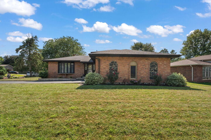 Property Photo:  3167 Westwind Court  IN 46307 