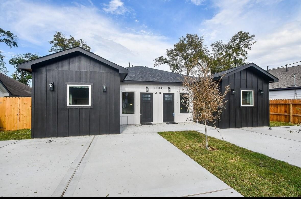 Property Photo: 1086 Marjorie Street A TX 77088