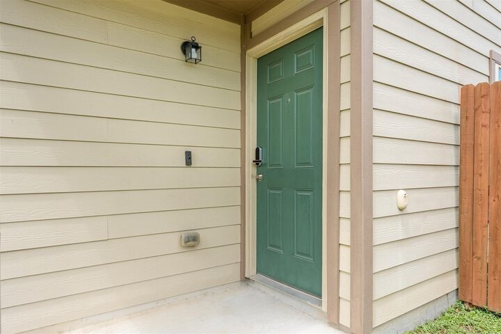 Property Photo:  18961 Bobcat Path Court  TX 77073 