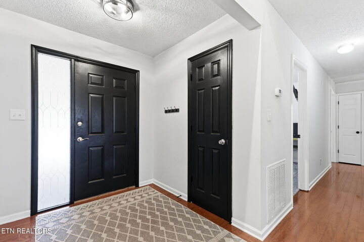 Property Photo: 8908 Mill Run Drive TN 37922
