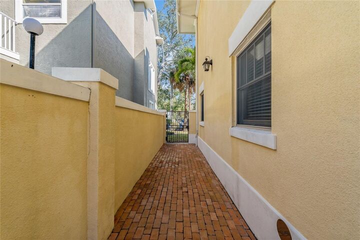 Property Photo: 509 S Willow Avenue 1 &Amp 2 FL 33606