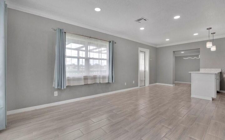 Property Photo:  120 Primrose Court  FL 32803 