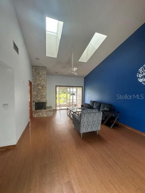 Property Photo: 936 Meadow View Drive B FL 32127