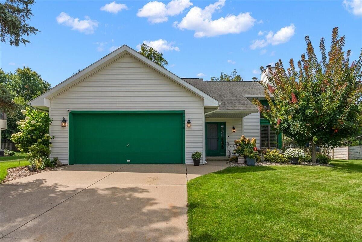 Property Photo: 7070 Sandpiper Street MI 49024