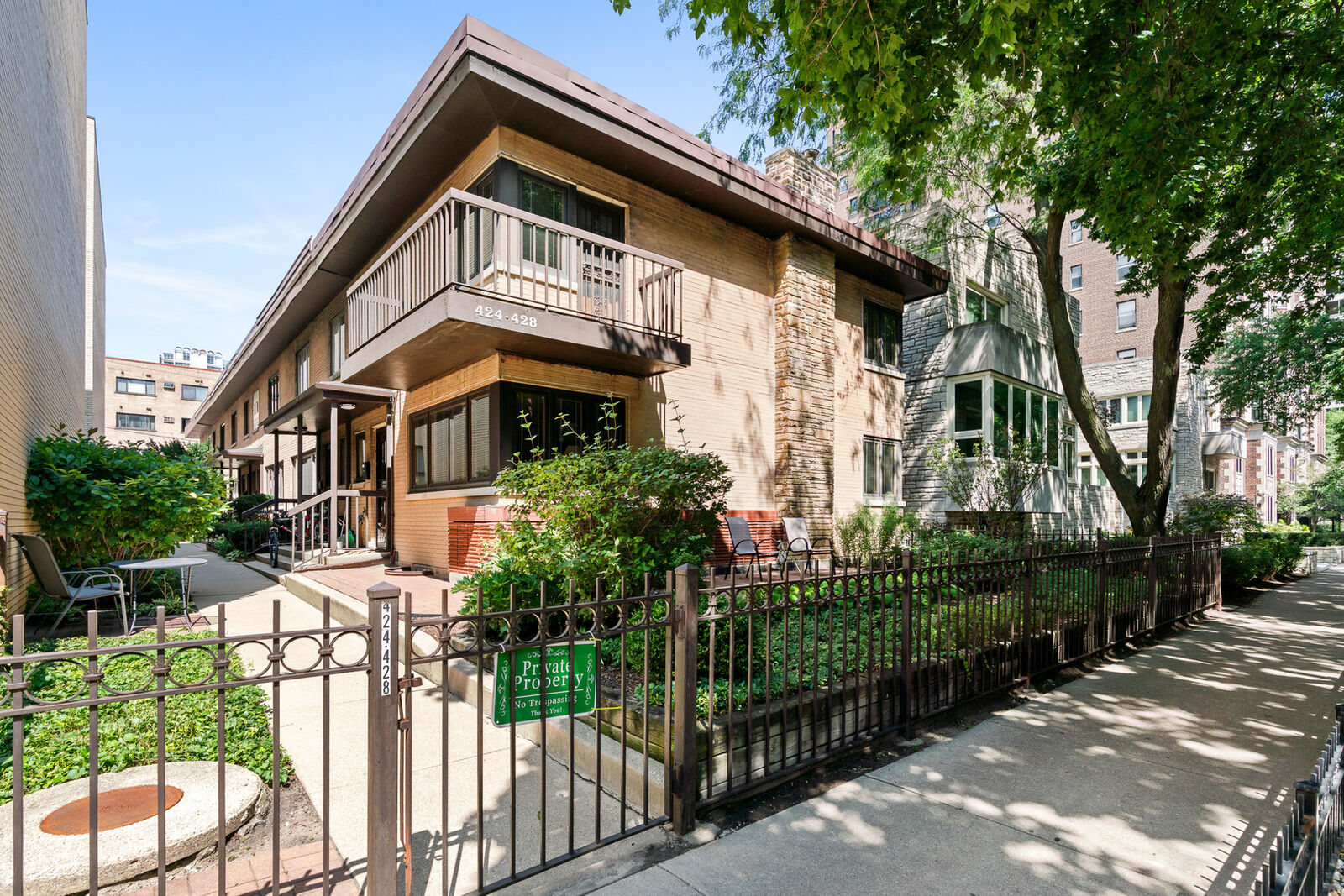 Property Photo:  428 W Wellington Avenue B  IL 60657 
