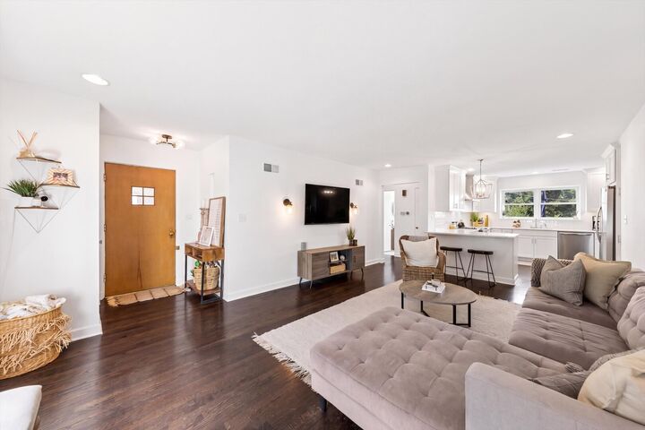 Property Photo: 5204 Wolf Road IL 60558