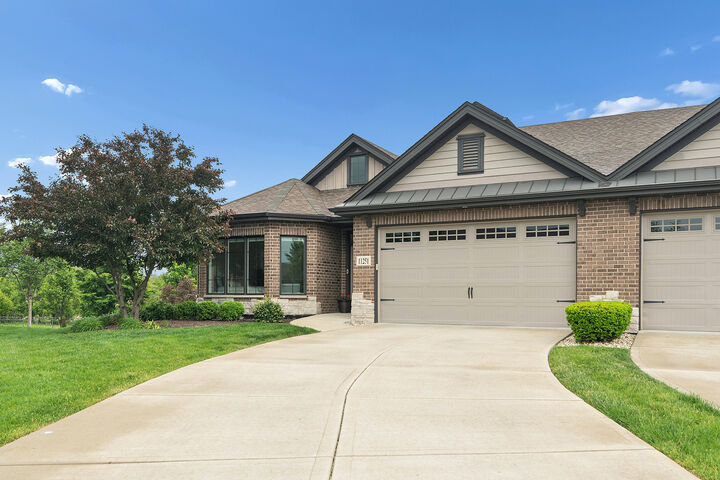 Property Photo: 11251 Pinecrest Court IL 60467