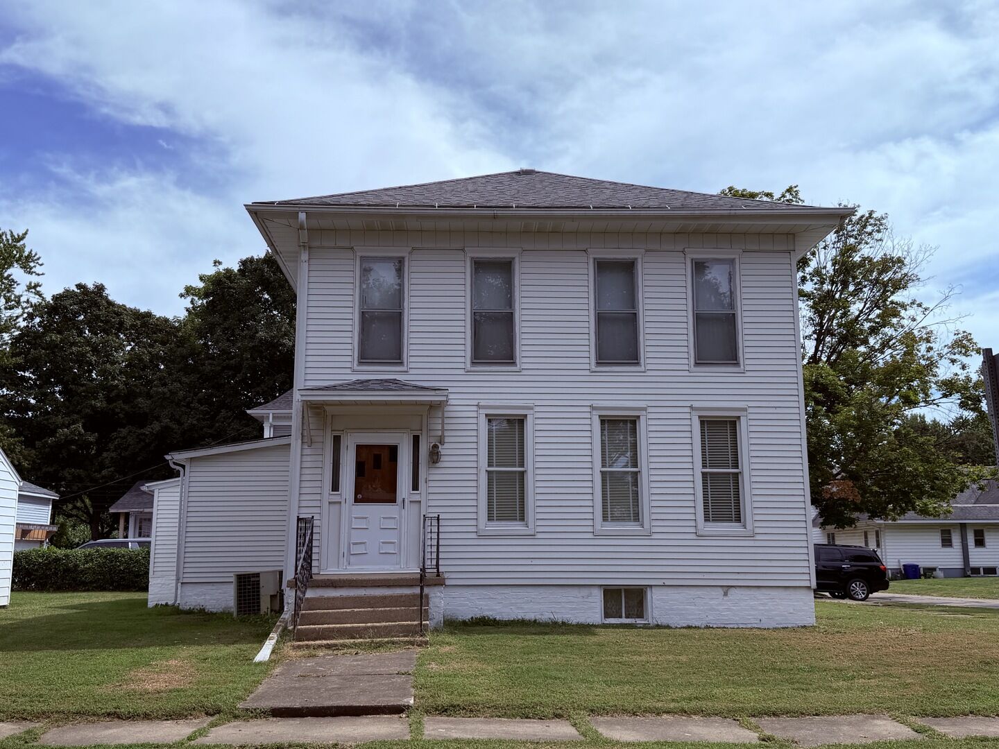 Property Photo:  203 E Market Street  IL 61842 