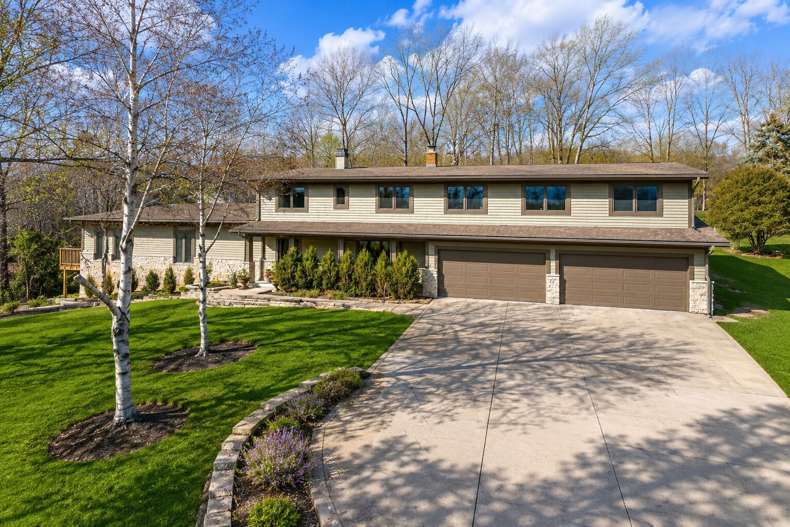 Property Photo: 1971 Countryside Drive IL 60048