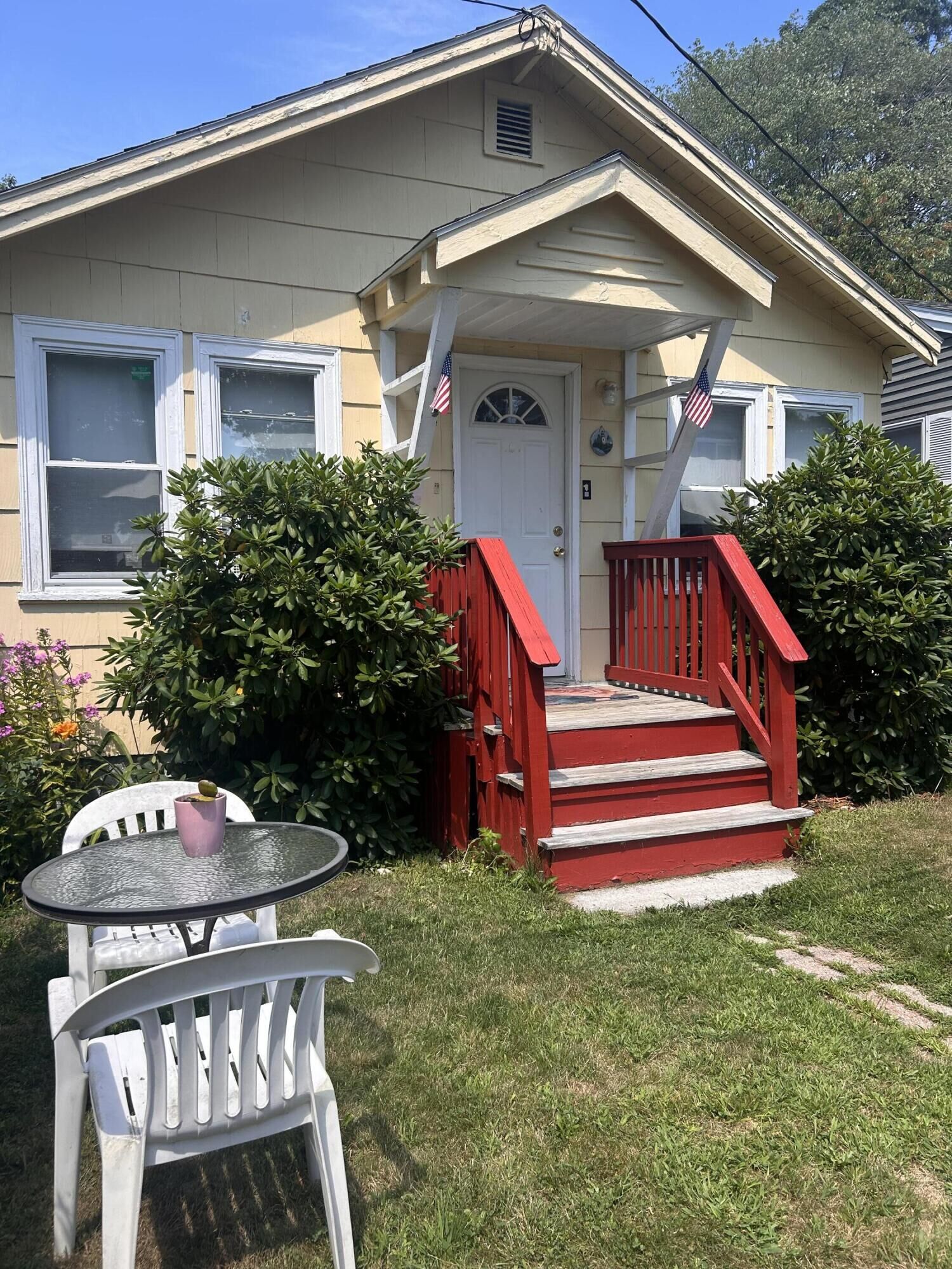 Property Photo:  2 Fairhaven Avenue  ME 04072 