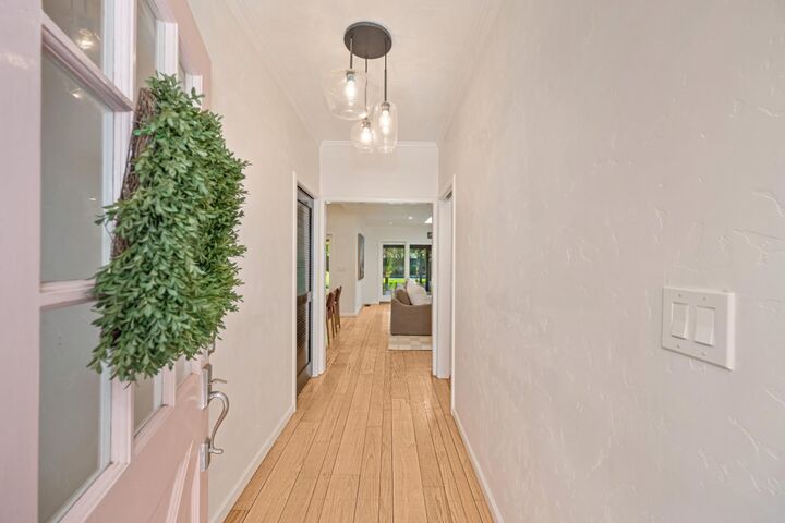 Property Photo: 3852 El Ricon Way CA 95864