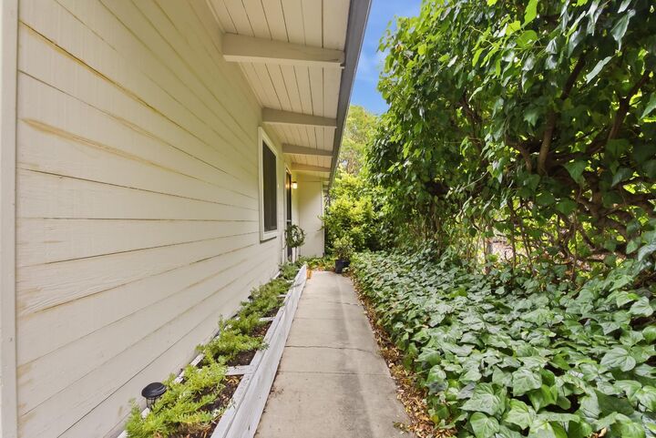Property Photo: 3377 Waverley Street CA 94306