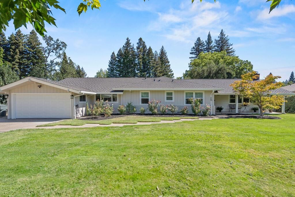 Property Photo: 742 Santa Rita Way CA 95864