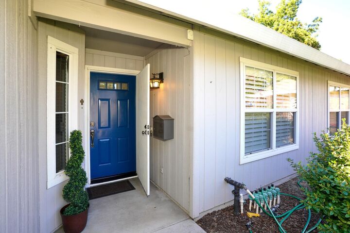 Property Photo: 7200 Mary Ann Way CA 95621