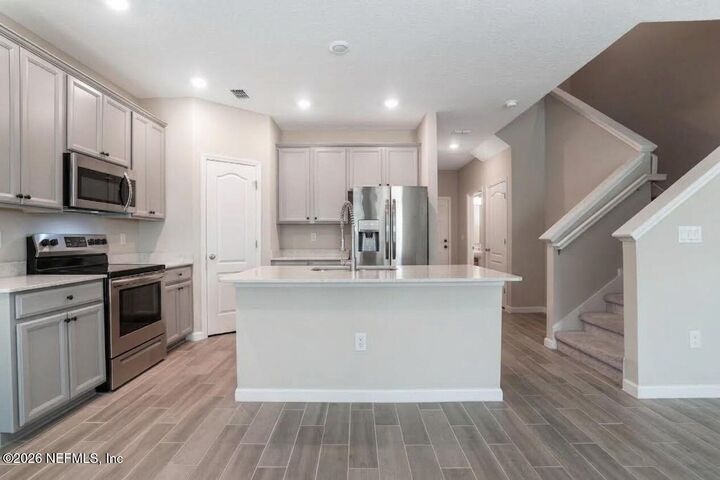 Property Photo: 10312 Benson Lake Drive FL 32222
