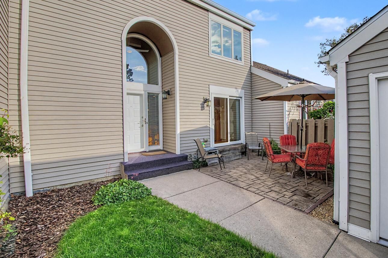 Property Photo:  1182 Saint Clair Avenue  MN 55105 