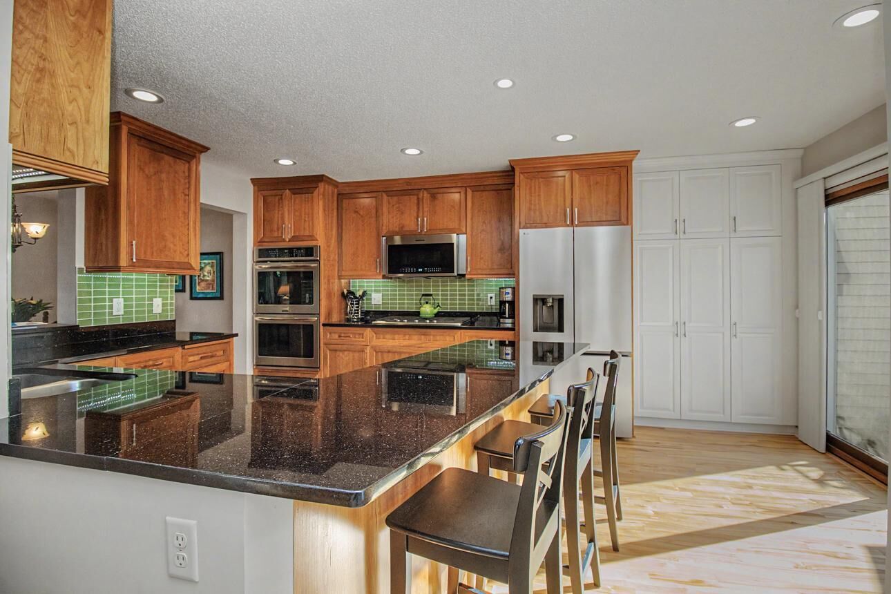 Property Photo:  1182 Saint Clair Avenue  MN 55105 