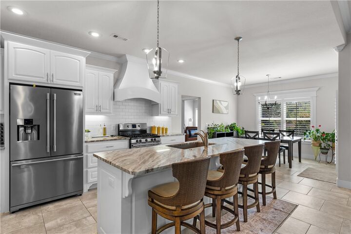 Property Photo:  614 S 59th Court  AR 72758 
