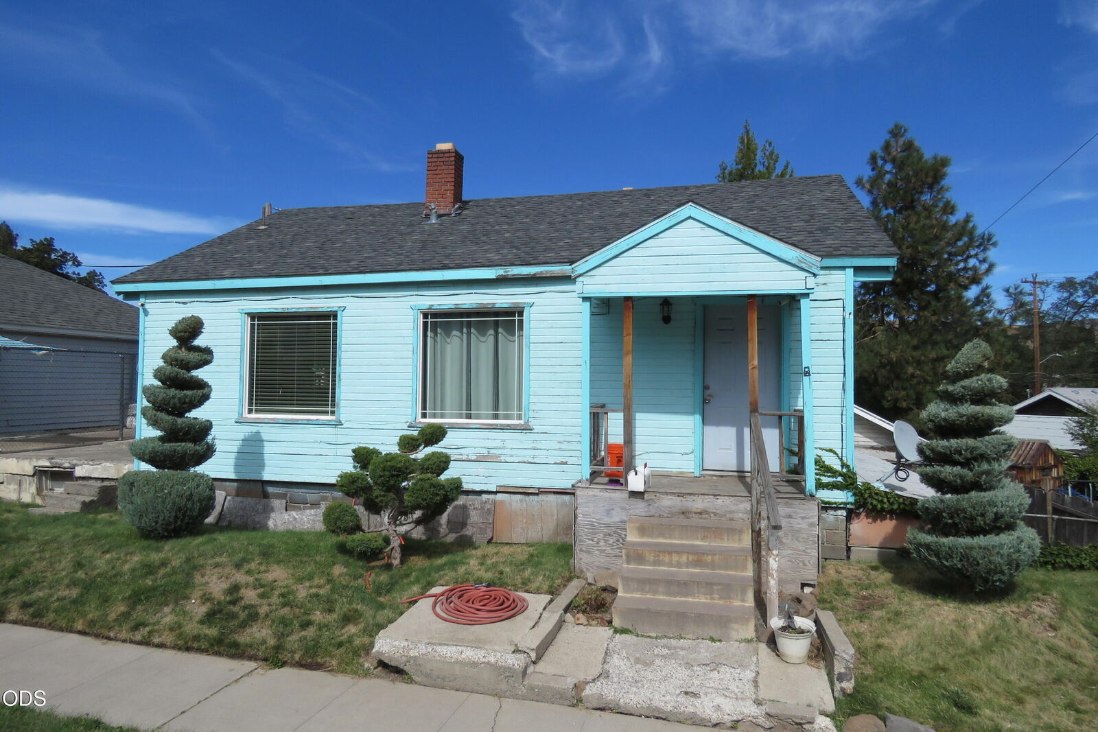 Property Photo:  905 N 9th Street  OR 97601 