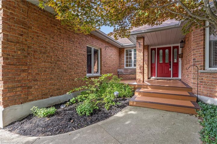 Property Photo:  372 Gatestone Boulevard  ON N2T 2J6 