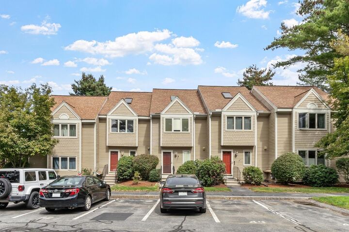 Property Photo:  41 Hunters Run Place 41  MA 01832 