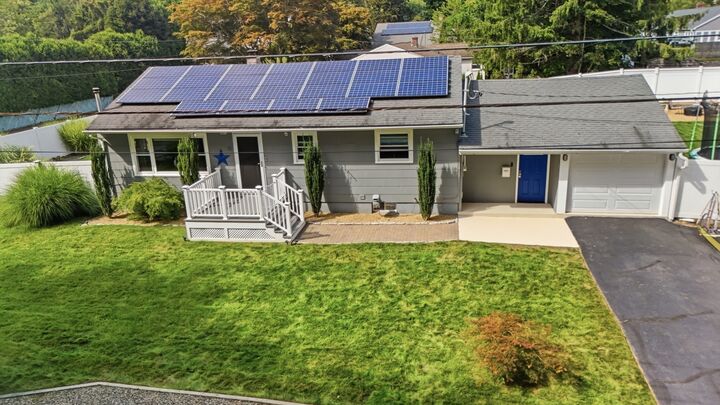 Property Photo:  10 Linda Ave  MA 01527 