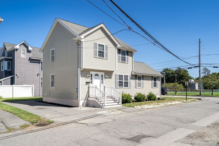 Property Photo:  5 Wright Street B  MA 01854 