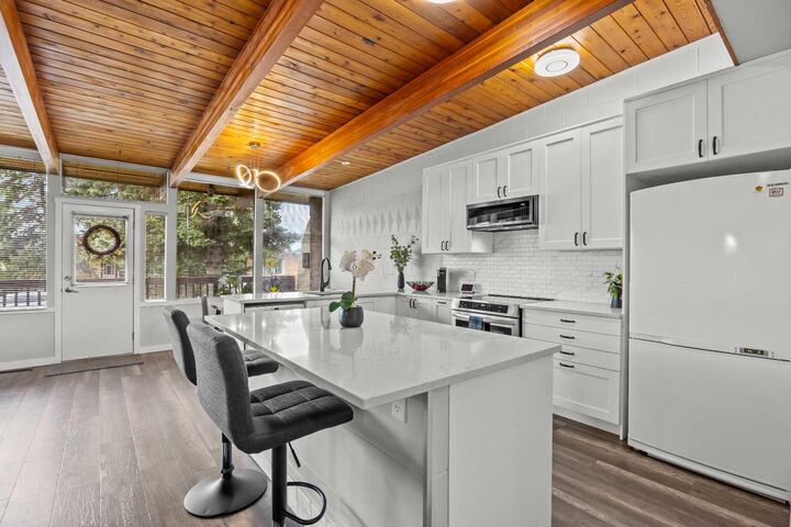 Property Photo:  3910 12 Avenue SW  AB T3C 0S8 